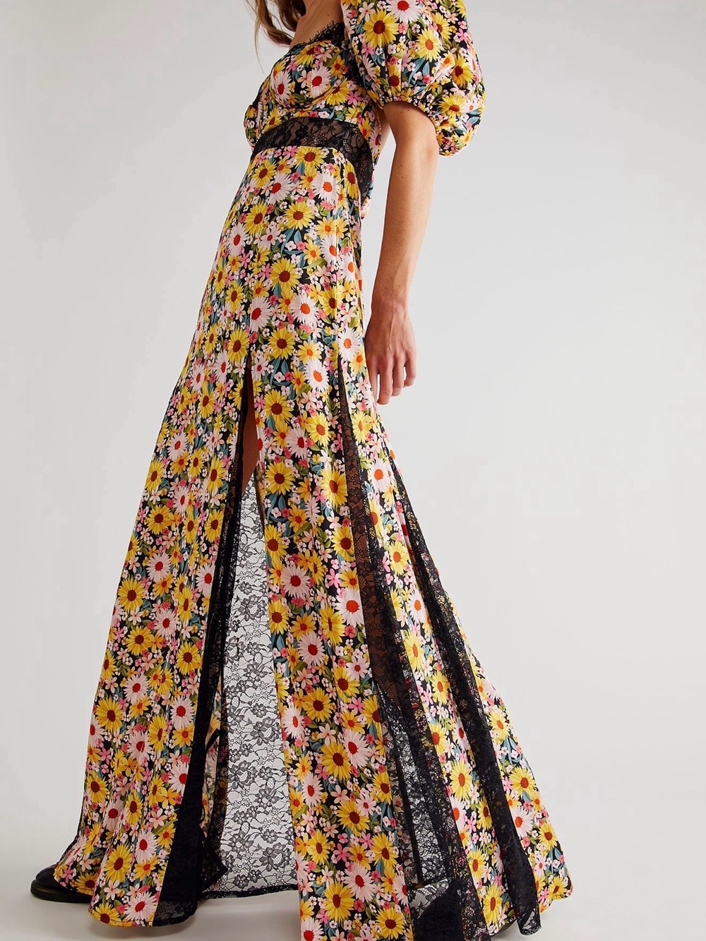 For Love & Lemons Sylvia Maxi Dress
Floral Lace-Panel size Small NWT